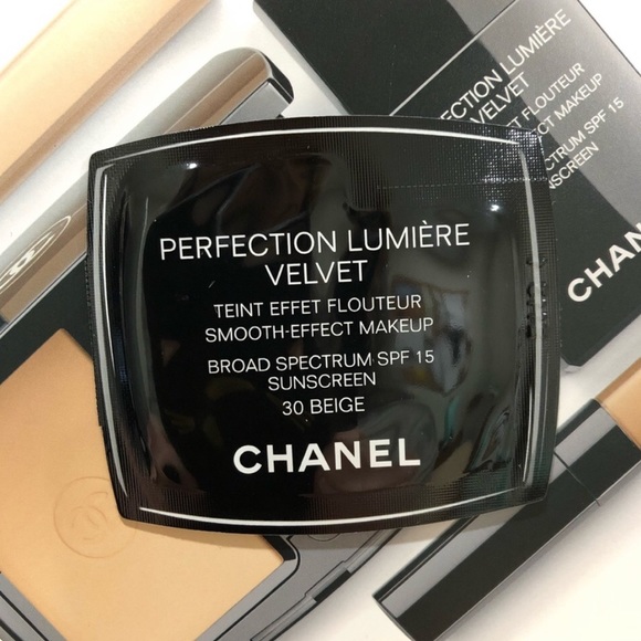 Crystal Earrings & Chanel Makeup Sample - Picture 8 of 8